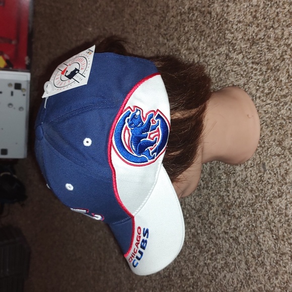 Fan Favorite Chicago Cubs Embroidered Logo & Lettering Blue Strapback Hat NWT - Picture 4 of 12